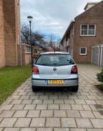 Volkswagen Polo 1.2 47KW 2005 Grijs, Auto's, Volkswagen, Voorwielaandrijving, 64 pk, 540 kg, 1198 cc