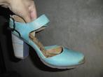 S03) prachtig turquoise leer pumps bandje om enkel dkode 39, Kleding | Dames, Blauw, Dkode, Ophalen of Verzenden, Zo goed als nieuw