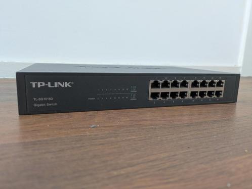 TP-LINK 16-port Gigabit Switch: TL-SG1016D, Computers en Software, Netwerk switches, Gebruikt, Ophalen