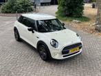MINI Cooper 5-deuren 1.5i 102pk Carplay Cruise Control Pdc., Voorwielaandrijving, Stof, 0 kg, Wit
