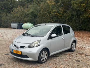 Toyota Aygo 1.0 Vvt-i 5DRS 2007 KM AANTOONBAAR beschikbaar voor biedingen