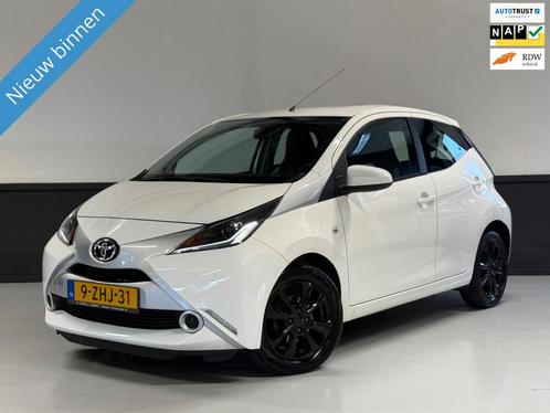 Toyota Aygo 1.0 VVT-i x-play|Camera|Led|LM Velgen, Auto's, Toyota, Bedrijf, Te koop, Aygo, ABS, Achteruitrijcamera, Airbags, Airconditioning