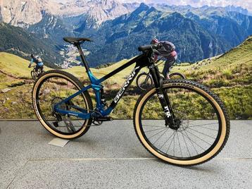 Berria MAKO 6.1 M Black-Blue Heren Black-Blue M 2024 beschikbaar voor biedingen