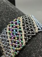 Handgemaakte Brede Kralenarmband – Zwart & Regenboog, Zwart, Kunststof of Plastic, Nieuw, Ophalen of Verzenden