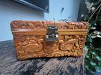 Chinese houtsnijwerk kist bloemen vogels chinees handwerk, Gebruikt, Minder dan 50 cm, Ophalen of Verzenden, https://verburgtvintage.nl/#contact