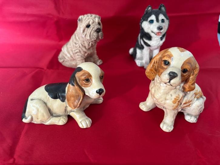 Honden beelden husky , bassett  , sharpei , spaniël, Verzamelen, Beelden en Beeldjes, Gebruikt, Dier, Ophalen