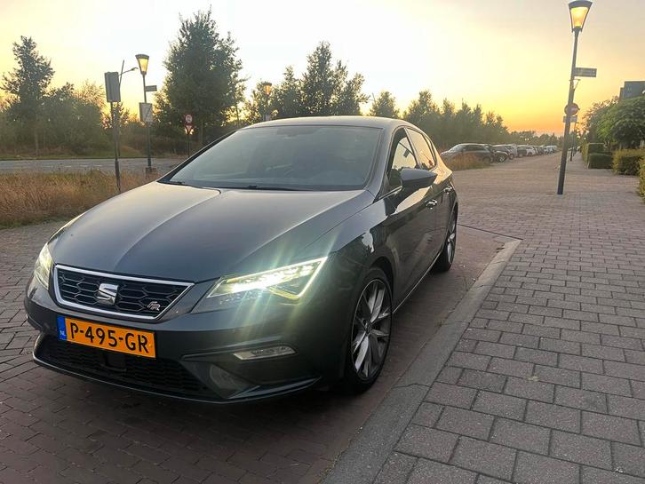 Seat Leon 2.0 TDI 150PK Dsg-7 2020 Grijs   169.900 km stand, Auto's, Seat, Particulier, Leon, ABS, Adaptieve lichten, Adaptive Cruise Control