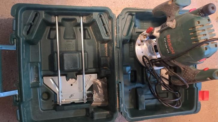 Bosch POF 1400 ACE Bovenfrees, Doe-het-zelf en Verbouw, Gereedschap | Freesmachines, Gebruikt, Elektrisch, Bovenfrees, Ophalen of Verzenden