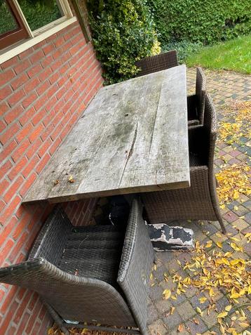 Gratis Ophalen | Tuintafel met stoelen beschikbaar voor biedingen
