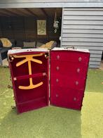 Antieke hutkoffer met fluwelen bekleding, Ophalen