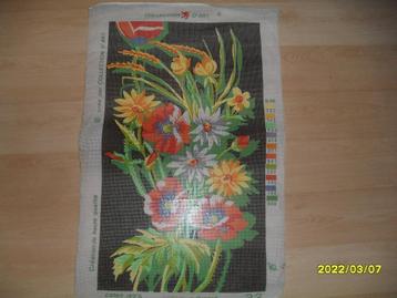 NIEUW Voorbedrukt stramien Bloemen 33. Verkoop ook DMC garen beschikbaar voor biedingen