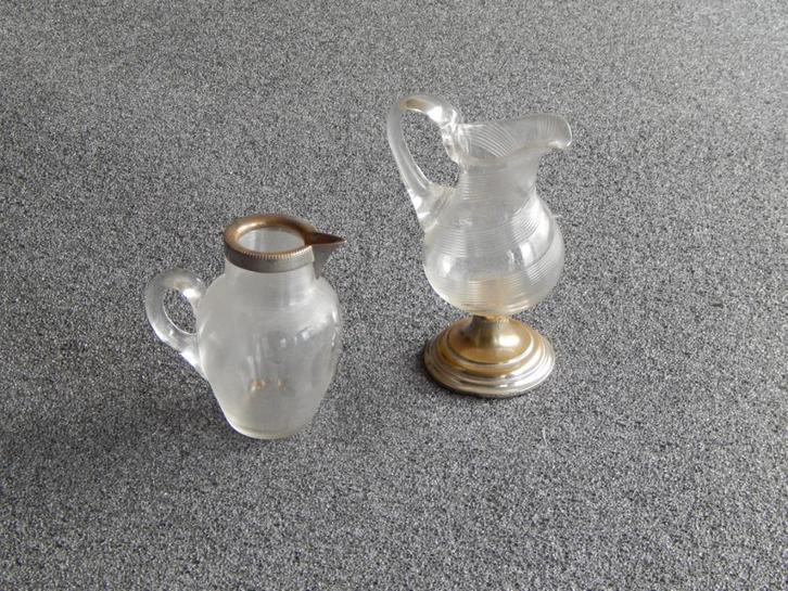 Fries draadglas schenkkannetjes, Antiek en Kunst, Antiek | Glas en Kristal, Ophalen of Verzenden
