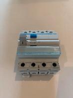 Hager CDA 440G Aardlekschakelaar 40A, Hobby en Vrije tijd, Ophalen of Verzenden, Gebruikt