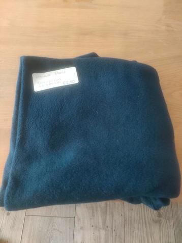 Blauwe Fleece stof, 50 x 170 cm en 45 x 60 cm beschikbaar voor biedingen