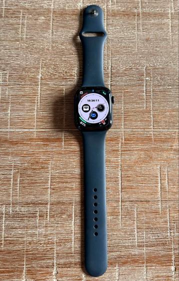 Apple Watch serie 9 GPS + Cellular 45mm Midnight alu case beschikbaar voor biedingen
