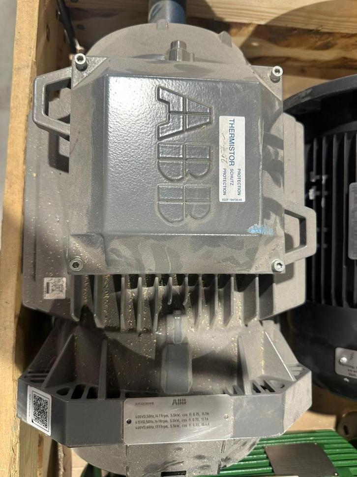 Elektromotor - ABB M3AA 132MC 4, Doe-het-zelf en Verbouw, Motoren, Nieuw, Elektromotor, Ophalen of Verzenden