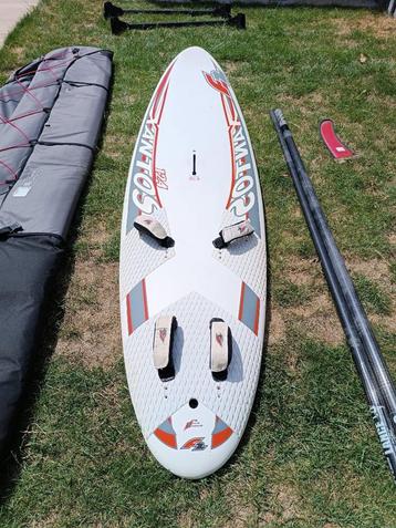 complete windsurfset incl. zeilen, board, accessoires, mast beschikbaar voor biedingen