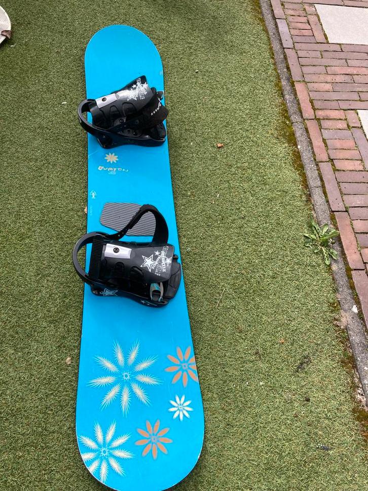 Burton 53 Snowboard met bindingen, Sport en Fitness, Snowboarden, Gebruikt, Board, Ophalen