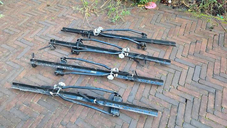 4x Fietsendragers voor dakdragers - Fapa, Auto diversen, Fietsendragers, Gebruikt, Dakdrager, Ophalen