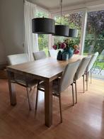 Moderne eethoek 6 leren stoelen en een massief houten tafel, Huis en Inrichting, Tafels | Eettafels, Ophalen, Zo goed als nieuw