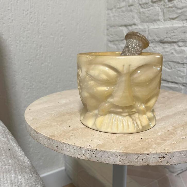 Vintage albast vijzel, Verzamelen, Beelden en Beeldjes, Zo goed als nieuw, Overige typen, Ophalen of Verzenden