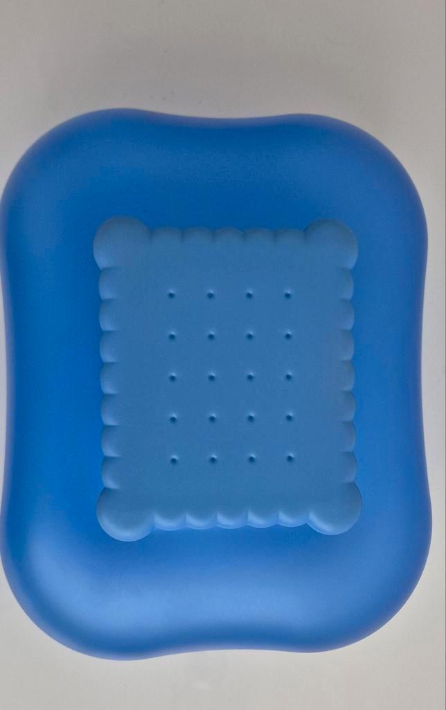 Alessi Koektrommel - Blauw, Huis en Inrichting, Keuken | Servies, Zo goed als nieuw, Overige typen, Ophalen of Verzenden