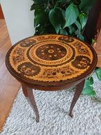 Italiaanse Oude tafel brocante bijzettafel ingelegd, Antiek en Kunst, Ophalen of Verzenden