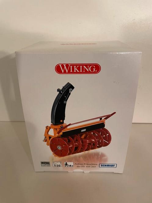Wiking schmidt sneeuw frees blazer 1:32 nieuw in doos, Hobby en Vrije tijd, Modelauto's | 1:32, Nieuw, Tractor of Landbouw, Overige merken