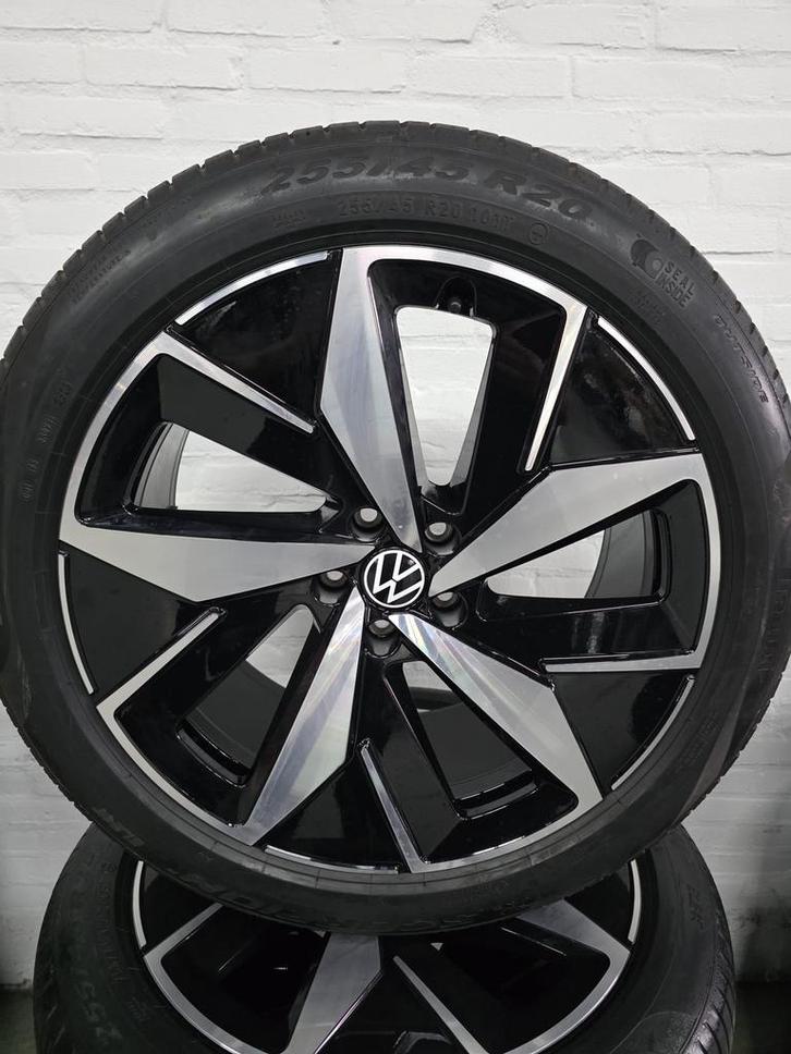 ZGAN orig 20" VW ID4 ID5 Skoda Enyaq velgen, 7 mm Pirelli zo, Auto-onderdelen, Banden en Velgen, Banden en Velgen, Zomerbanden