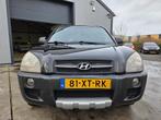 Hyundai Tucson 2.0i Dynamic Cross AIRCO, Auto's, Hyundai, Stof, Zwart, 4 cilinders, Zwart