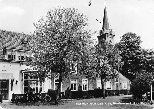 X201 Katwijk aan den Rijn Kerklaan - uitg van den Berg -, Verzamelen, Ansichtkaarten | Nederland, Gelopen, Zuid-Holland, 1960 tot 1980