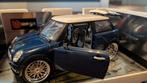 Durago 1:18 Mini Cooper custom made, Hobby en Vrije tijd, Modelauto's | 1:18, Ophalen of Verzenden, Zo goed als nieuw, Auto, Bburago