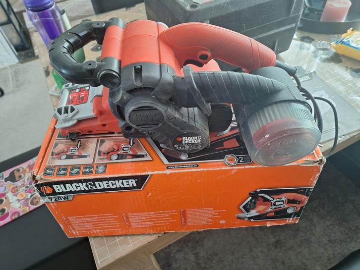 Black & Decker Bandschuurmachine 720W, Doe-het-zelf en Verbouw, Gereedschap | Schuurmachines, Gebruikt, Bandschuurmachine, 600 tot 1200 watt