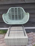 Groene rotan stoel in zeer mooie staat, Overige kleuren, Vintage, Ophalen of Verzenden, Zo goed als nieuw