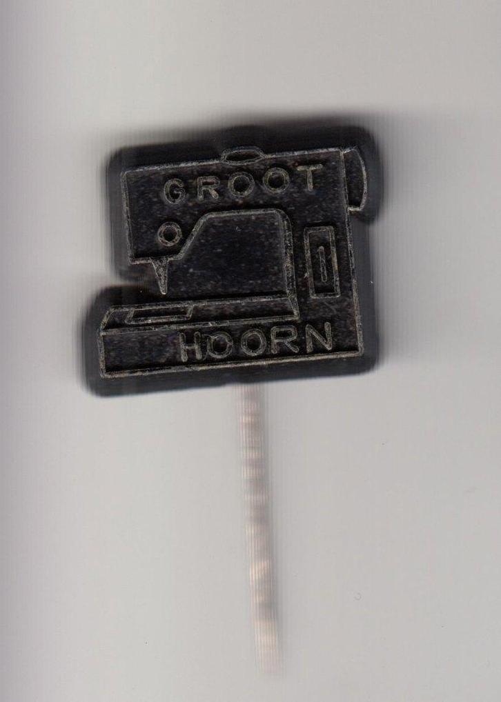 Hoorn Groot Naaimachine speldje, Verzamelen, Speldjes, Pins en Buttons, Gebruikt, Speldje of Pin, Overige onderwerpen, Ophalen of Verzenden