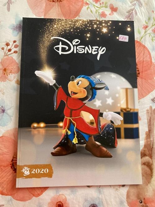Disney Jim Shore catalogus boek 2020, Verzamelen, Disney, Overige typen, Overige figuren, Ophalen of Verzenden