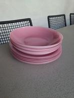 Roze borden service rond diep en ondiep ikea, Huis en Inrichting, Keuken | Servies, Ophalen of Verzenden, Zo goed als nieuw, Bord(en)