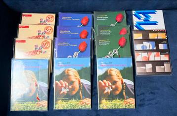 Postzegel Jaarcollecties 1979, 1984, 1997-2000 (3x) beschikbaar voor biedingen