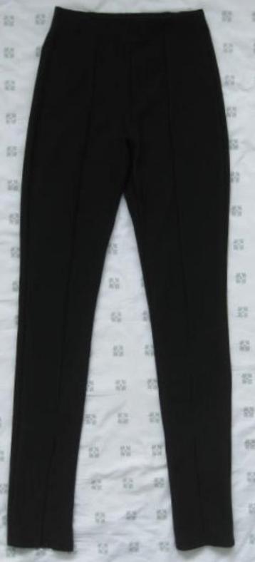 Zara elastische broek, zwart, split op scheenbeen, mt S beschikbaar voor biedingen