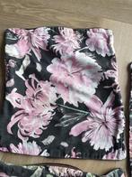3 hoesjes voor kussens, Huis en Inrichting, Woonaccessoires | Kussens, Ophalen of Verzenden, Zo goed als nieuw, Roze, Vierkant
