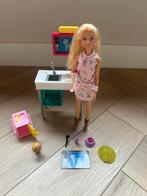 Barbie met dierenarts praktijk., Kinderen en Baby's, Speelgoed | Poppen, Ophalen of Verzenden, Zo goed als nieuw, Barbie