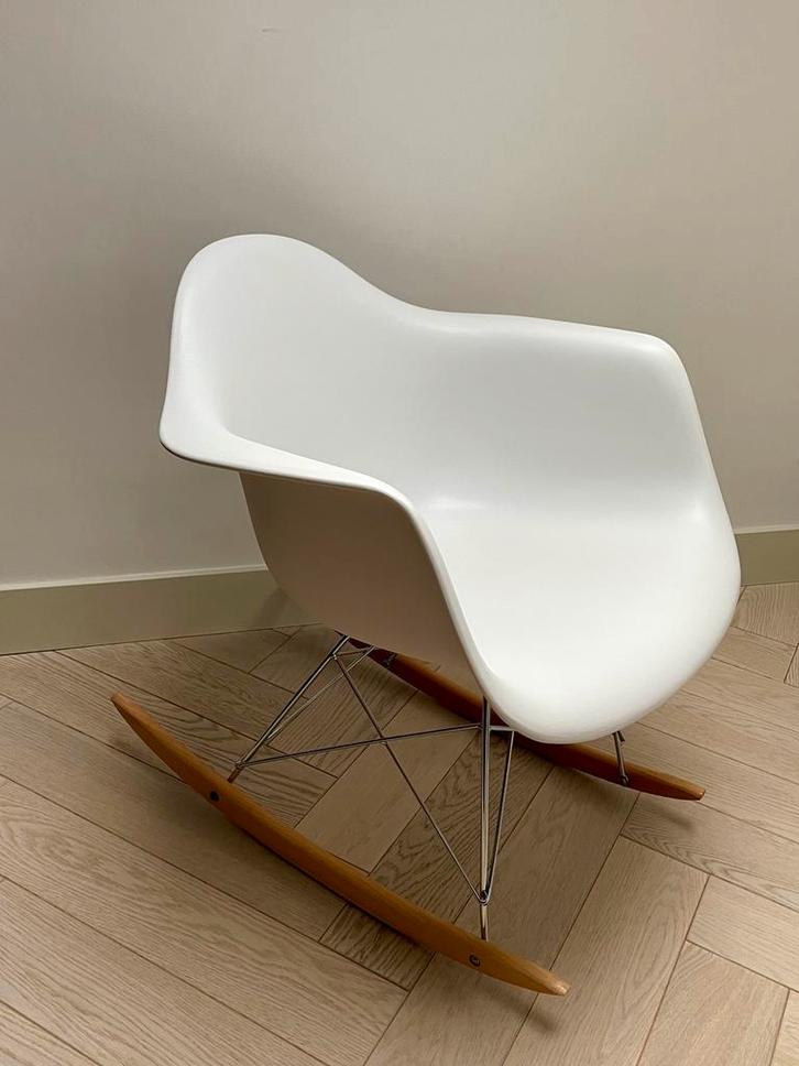 Eames Armchair RE RAR - replica, Huis en Inrichting, Fauteuils, Zo goed als nieuw, Hout, Kunststof, Metaal, Overige materialen