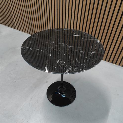 Knoll Saarinen Low Table - Nero Marquina marmer 51cm, Huis en Inrichting, Tafels | Bijzettafels, Nieuw, Rond, 45 tot 60 cm, Minder dan 55 cm