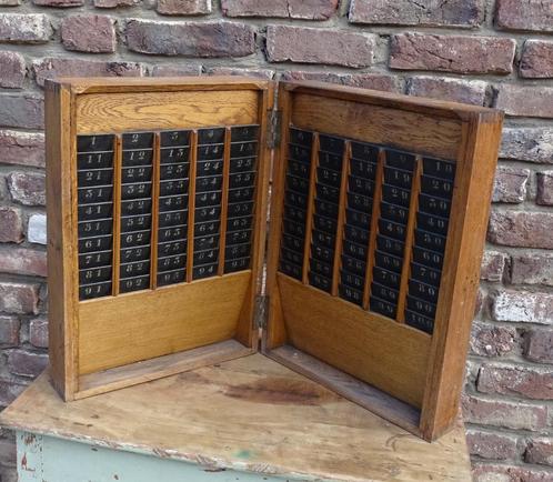 oude stempelkaartenbak klokkaartenbak prikkaartenbak, Antiek en Kunst, Curiosa en Brocante, Ophalen