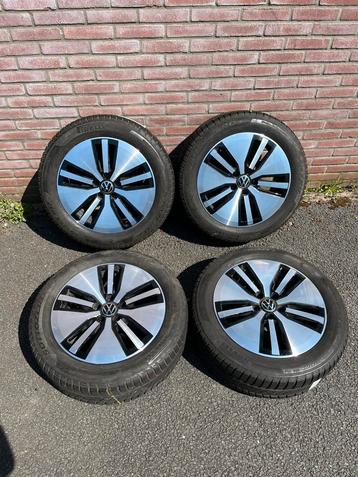 Orig. VW Passat B8 GTE velgen, 17 inch. Winterset 7mm Pirell beschikbaar voor biedingen