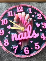 Wand klok voor nagel saloon, Ophalen of Verzenden