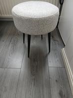 Nieuw krukje met metalen poten, Huis en Inrichting, Krukjes, Ophalen