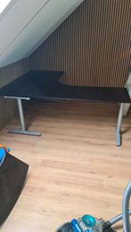 Geweldige mooie Ikea bureau voor een zacht prijsje, Huis en Inrichting, Bureaus, Ophalen, In hoogte verstelbaar, Gebruikt, Bureau