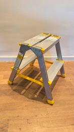 Opvouwbaar Opstapje !, Doe-het-zelf en Verbouw, Ladders en Trappen, Gebruikt, Trap, Ophalen of Verzenden, Opvouwbaar of Inschuifbaar