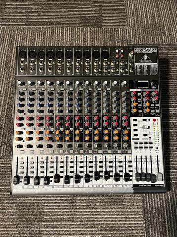 BEHRINGER XENYX 2442FX MIXER